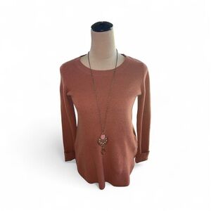 Natural reflections Sz. Small beautiful cuffed sleeves rounded bottom sweater